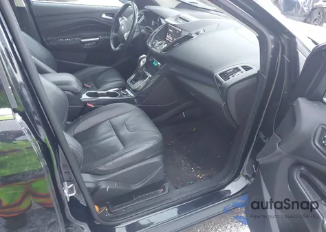 2013 Ford Escape Titanium z USA, uszkodzony, nr VIN 1FMCU9J9XDUB88460